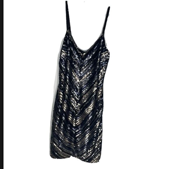 Bebe Wilderness V- Neck Sequined Mini Dress Size Medium - Picture 4 of 9